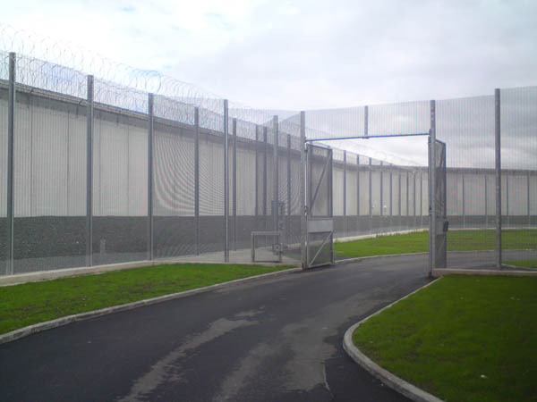 prison mesh fencing prison perimeter security