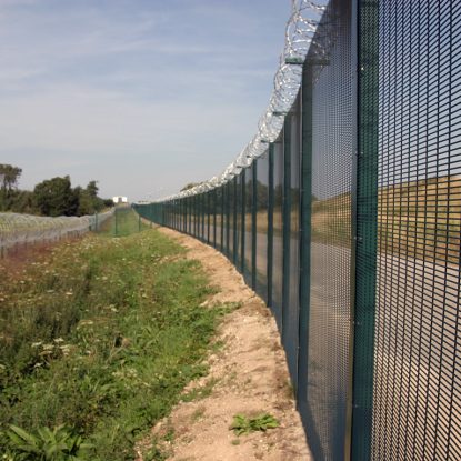 secure perimeter hisec 358 security fencing