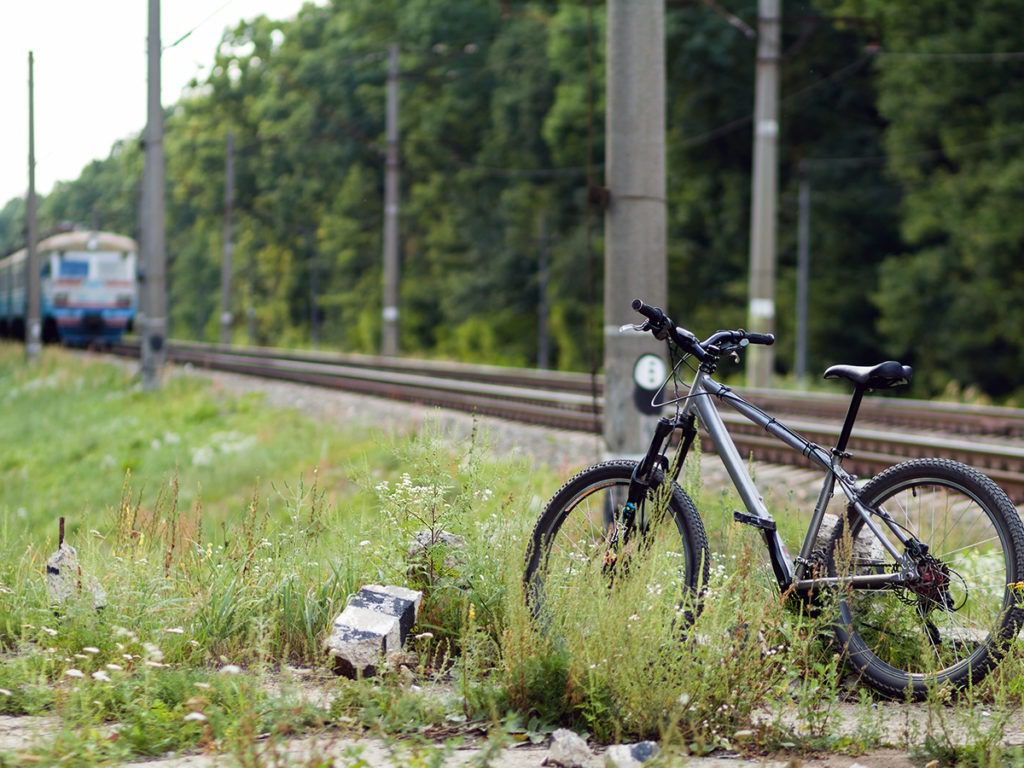 4 Reasons to Use A Bike Locker for Train Stations